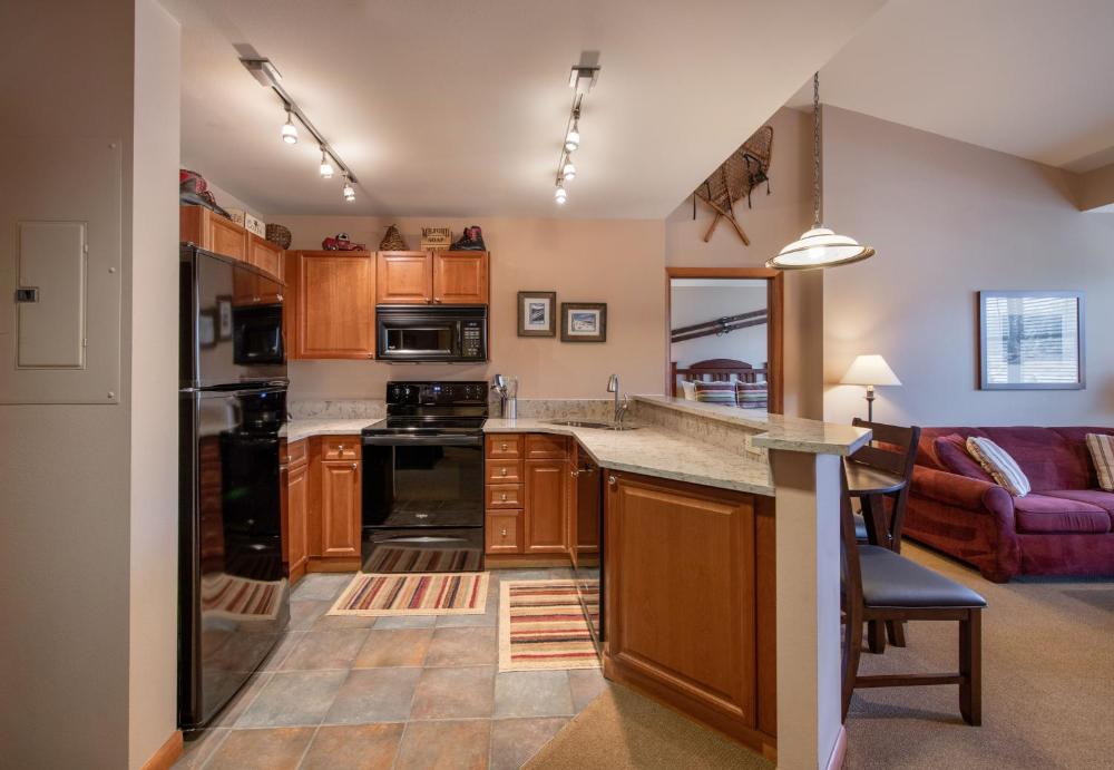 Zephyr Mountain Lodge Select-Rated 1604